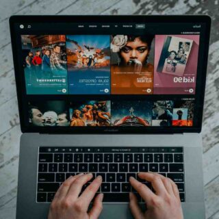 Quel film marvel regarder en premier ?