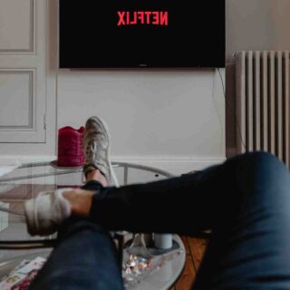 Quelle serie sur netflix 2020 ?