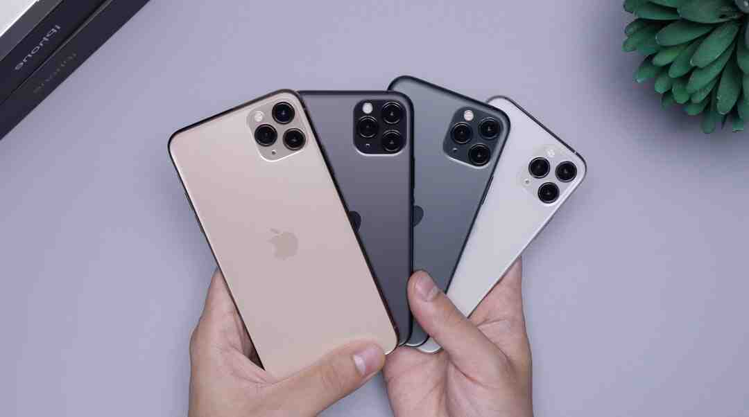 Quelles sont les différentes générations d'iPhone depuis sa création en 2007 ?