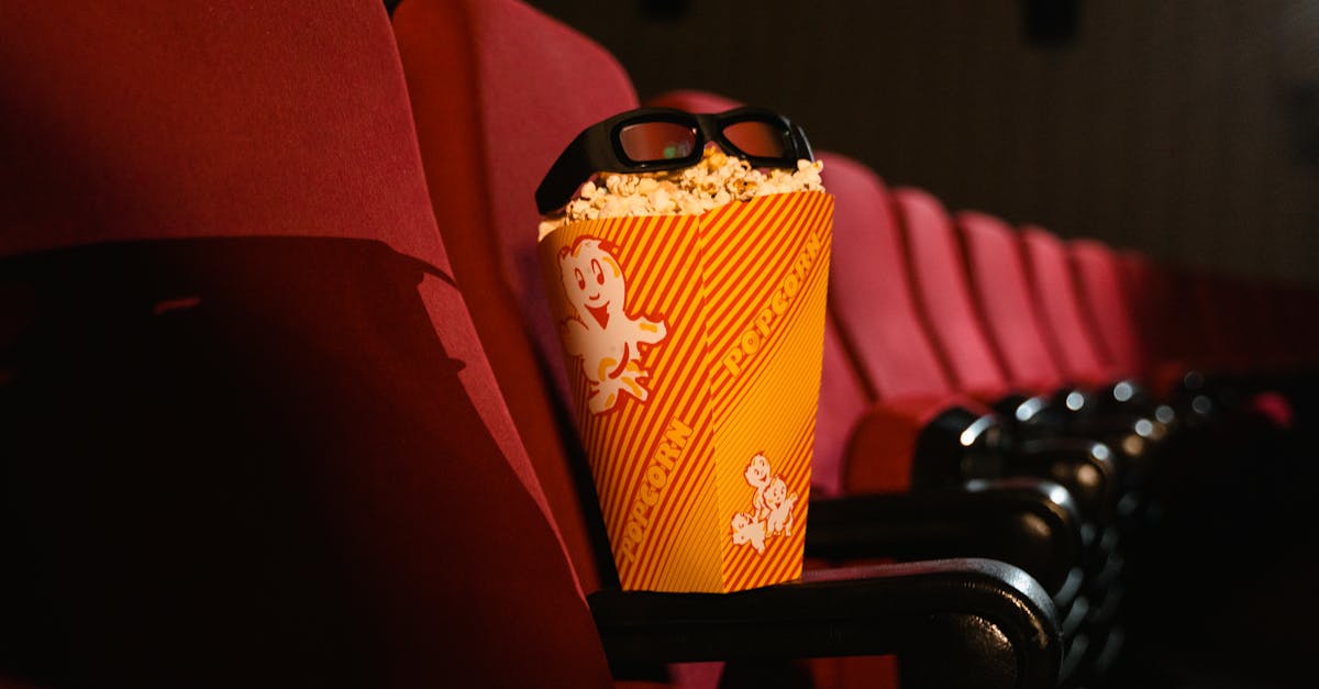 découvrez notre sélection de comédies irrésistibles à binge-watcher pour des soirées rires garantis. plongez dans des univers hilarants et laissez-vous emporter par des épisodes captivants qui vous feront oublier le temps.