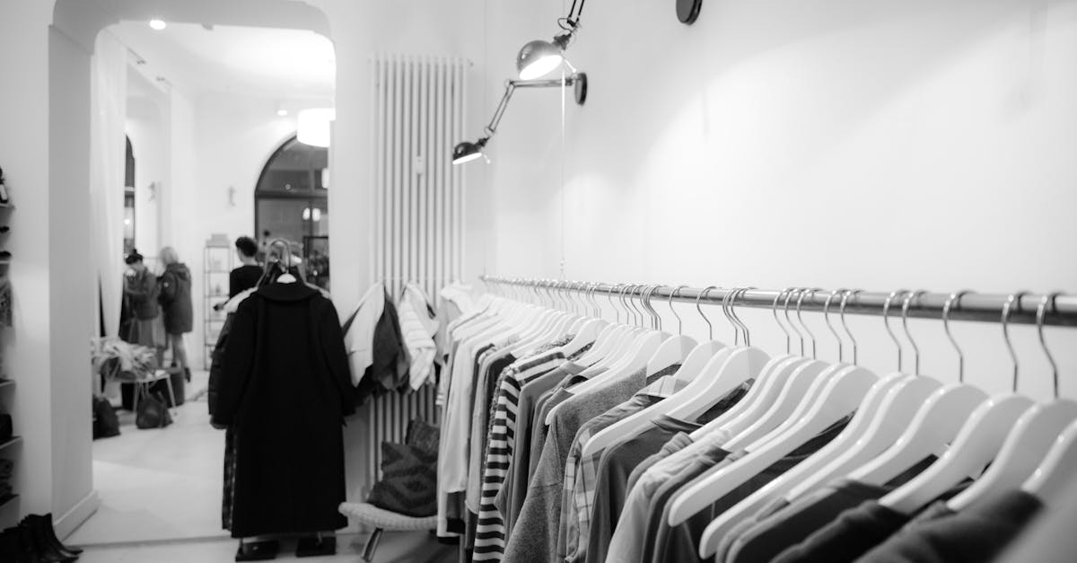 découvrez notre vaste sélection de marchandises uniques et tendance. que vous soyez à la recherche de vêtements, d'accessoires ou d'objets de collection, trouvez ce qui vous correspond parmi nos produits de qualité. faites-vous plaisir aujourd'hui !