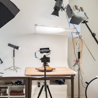 découvrez amazon prime video, la plateforme de streaming qui vous offre un accès illimité à des films, séries, documentaires et contenus exclusifs. profitez d'une expérience de visionnage de qualité, avec des nouveautés ajoutées chaque semaine. rejoignez-nous pour explorer un large catalogue de divertissement à couper le souffle!