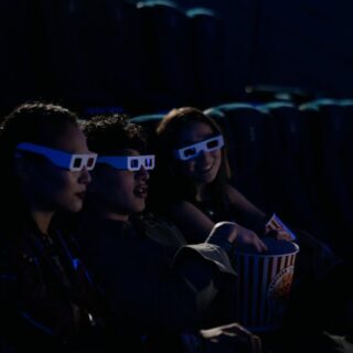 découvrez les tendances de l'audience et l'impact du viewership sur les médias modernes. analysez les comportements des téléspectateurs et les statistiques clés qui façonnent le paysage audiovisuel.