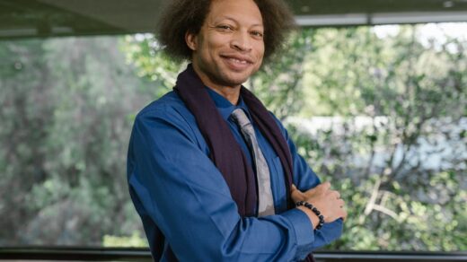 découvrez toute l’actualité, les nominations, la cérémonie et les temps forts des emmy awards, la prestigieuse cérémonie récompensant les meilleures productions télévisées américaines.