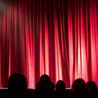 découvrez l'univers de l'entertainment : actualité, conseils, activités et idées pour vous divertir en famille ou entre amis. toutes les tendances et nouveautés du monde du divertissement !