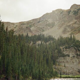 découvrez fractured valley, un univers mystérieux où paysages époustouflants et secrets enfouis s'entremêlent. explorez cette vallée fascinante et laissez-vous surprendre par ses aventures inattendues.