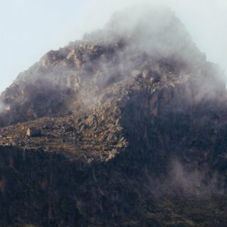 découvrez l'univers captivant des k-dramas : séries coréennes romantiques, drames, comédies et thrillers à ne pas manquer. dernières nouveautés, critiques et recommandations pour tous les passionnés !