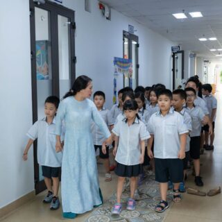 découvrez tout l'univers des k-dramas : actualités, résumés, critiques et recommandations des meilleures séries coréennes à ne pas manquer cette année !