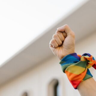 découvrez comment la révolution a marqué un tournant décisif dans l’histoire, bouleversant sociétés, idées et modes de vie. plongez dans les causes, les acteurs majeurs et les conséquences de ces bouleversements profonds.