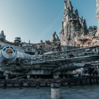 découvrez tous vos films, séries et dessins animés préférés sur disney+. profitez des nouveautés disney, pixar, marvel, star wars et national geographic en streaming illimité et en qualité supérieure. abonnez-vous dès maintenant !