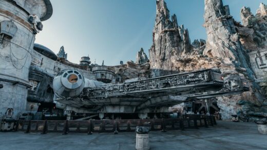 découvrez tous vos films, séries et dessins animés préférés sur disney+. profitez des nouveautés disney, pixar, marvel, star wars et national geographic en streaming illimité et en qualité supérieure. abonnez-vous dès maintenant !