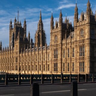 découvrez les meilleurs k-dramas : séries coréennes à succès pleines de romance, d’action et de rebondissements. plongez dans l’univers captivant des dramas coréens, disponibles en streaming et pour tous les goûts.