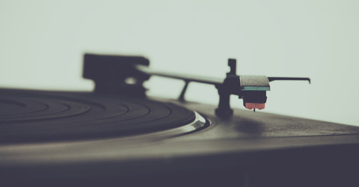 découvrez les meilleures bandes originales de films, séries et jeux vidéo. explorez des playlists, actualités et analyses sur l'univers passionnant des soundtracks.