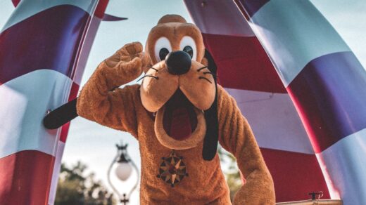 découvrez disney+, la plateforme de streaming incontournable pour toute la famille, avec un large choix de films, séries et exclusivités disney, pixar, marvel, star wars et national geographic.