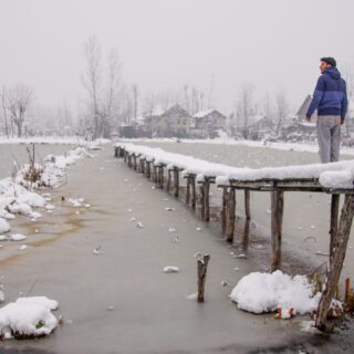 découvrez les nouveautés et les films incontournables disponibles sur netflix en décembre 2025. ne manquez pas les sorties exclusives et les séries à ne pas rater ce mois-ci.