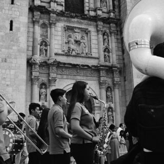 découvrez 'the 4400', une série captivante où 4400 personnes disparues réapparaissent soudainement avec d'étranges pouvoirs, bouleversant la réalité et les vies de tous.