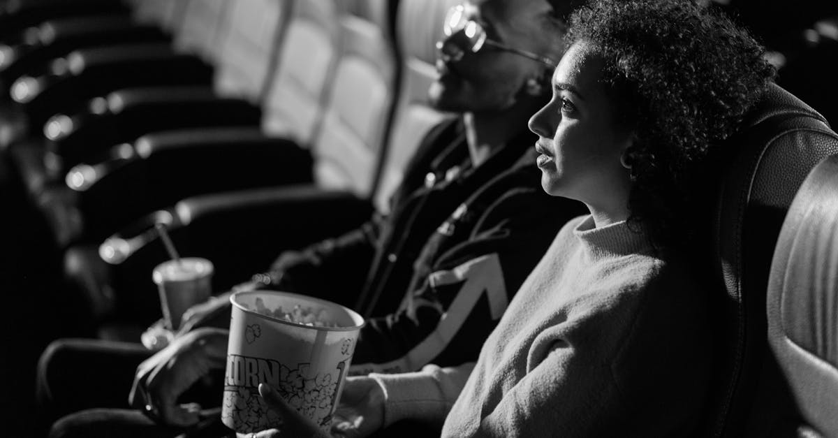 découvrez la date de sortie du film 'housekeeper' sur netflix et ne manquez pas ce thriller captivant dès sa disponibilité en streaming.