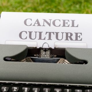 découvrez les raisons de l'annulation du reboot de buffy, les réactions des fans et les perspectives pour l'avenir de la franchise.