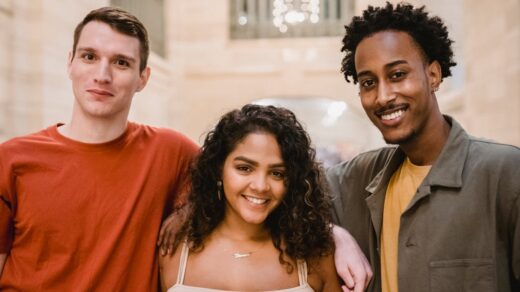 découvrez notre sélection exclusive de castings pour acteurs, mannequins et artistes. trouvez les opportunités de rêve pour lancer votre carrière dans le monde du spectacle.