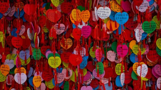 découvrez les dernières volontés d'enrico macias, l'icône de la musique française, et son héritage artistique.