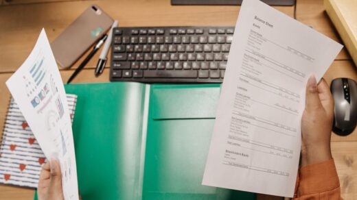 découvrez tout ce qu'il faut savoir sur les états financiers : définitions, composants essentiels et importance pour l'analyse économique et la prise de décision.