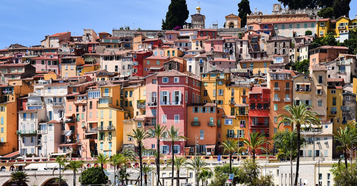 découvrez la french riviera, une destination emblématique alliant plages méditerranéennes, villes emblématiques comme nice et cannes, et un cadre naturel exceptionnel pour des vacances inoubliables.