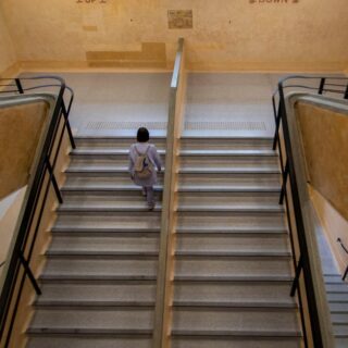découvrez les épreuves vécues par olivier marchal lors du tournage, entre défis intenses et moments forts sur le plateau.