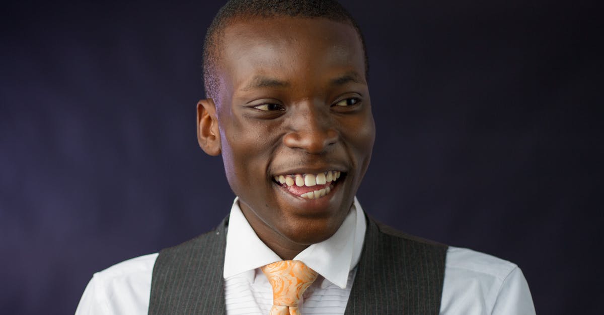 découvrez la carrière et les réalisations de paapa essiedu, acteur britannique réputé pour ses performances captivantes au théâtre et à l'écran.