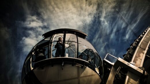 explorez l'univers captivant de la science-fiction, où l'imagination rencontre la technologie, les voyages spatiaux, et des mondes futuristes extraordinaires.