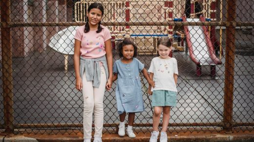 découvrez des informations sur les enfants d'andie macdowell, la célèbre actrice américaine, et leur parcours.