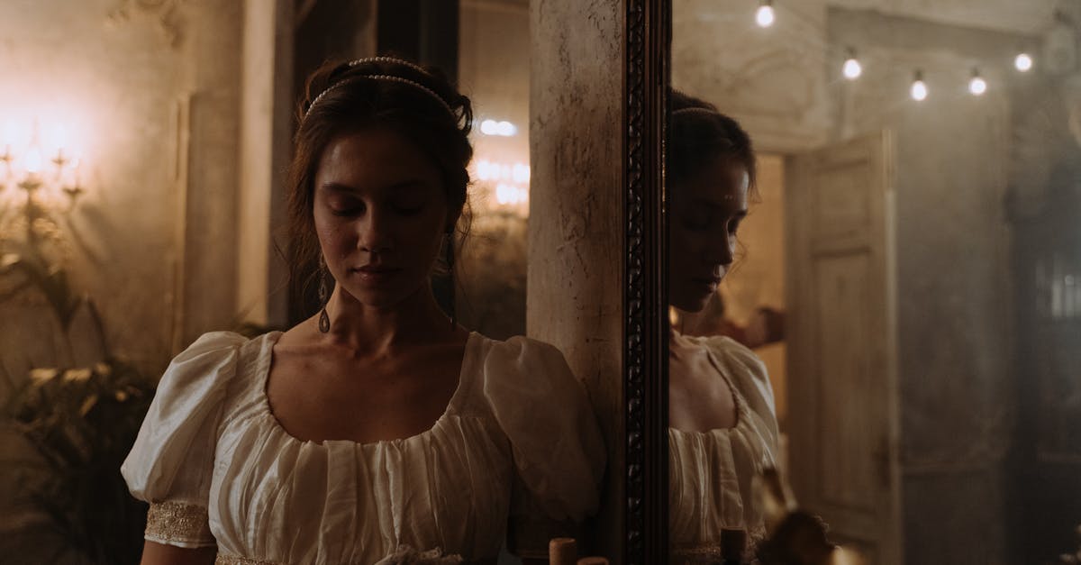 découvrez bridgerton, la série dramatique captivante pleine d'intrigues amoureuses, de scandales et d'élégance à l'époque regency.