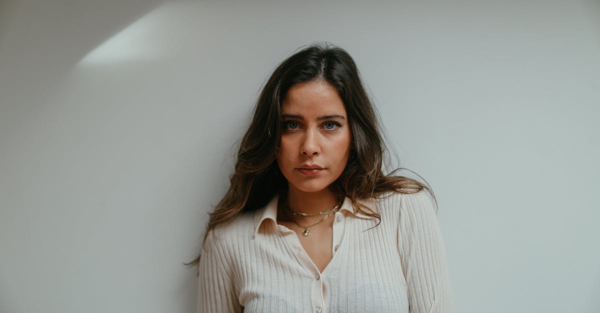 découvrez tout sur elsa esnoult : biographie, carrière, actualités et projets de cette artiste française talentueuse.