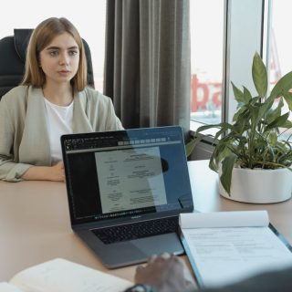 découvrez notre interview exclusive avec des experts et personnalités inspirantes, offrant des insights uniques et des perspectives enrichissantes.