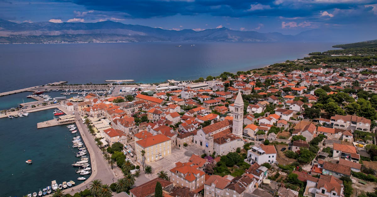 découvrez tout sur khvicha kvaratskhelia, le talentueux footballeur géorgien, ses performances, statistiques et actualités.