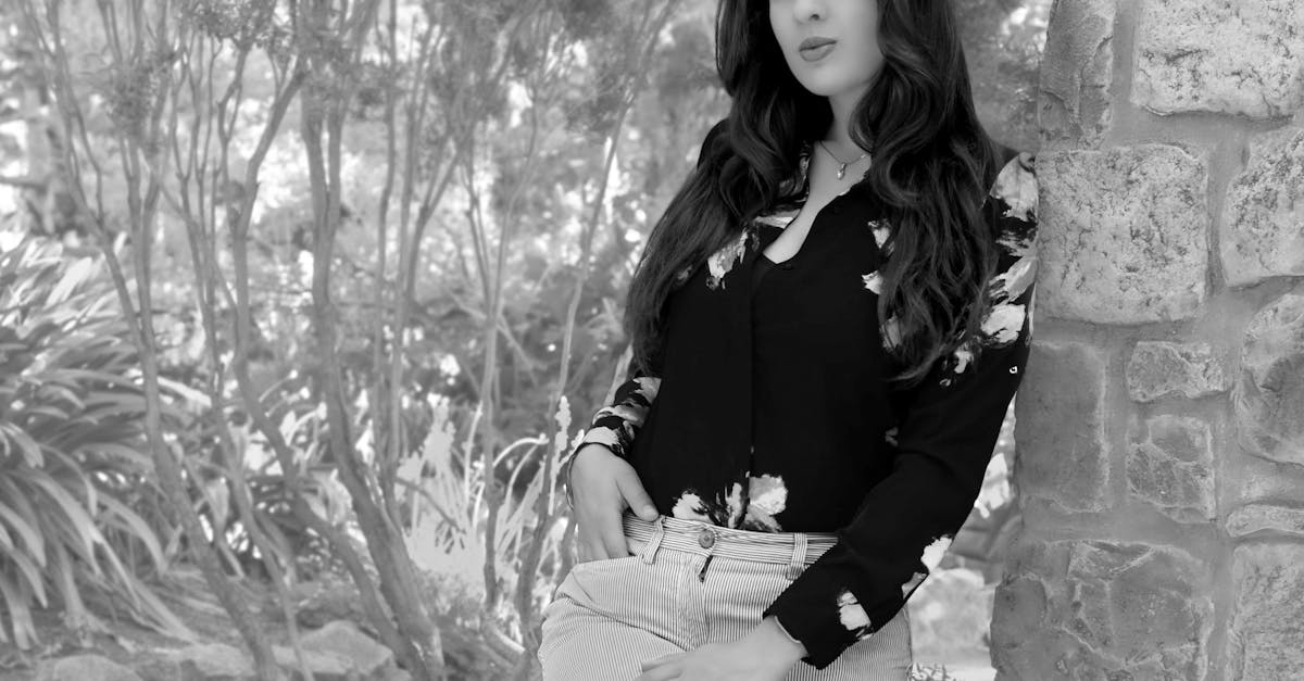 découvrez tout sur meghan markle, actrice devenue duchesse, son parcours, ses engagements et sa vie au sein de la famille royale britannique.