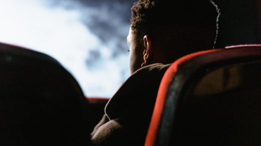 découvrez notre sélection incontournable de films à ne pas manquer pour des moments d'émotion, d'aventure et de passion cinématographique.