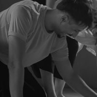 découvrez nos artistes invités talentueux qui enrichissent chaque événement par leur créativité et leur passion.
