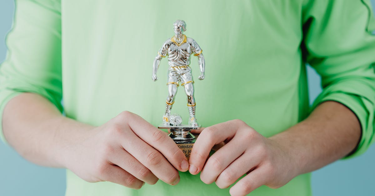 découvrez le gagnant de la compétition lego, mettant en lumière la créativité et le talent exceptionnel des constructeurs passionnés.