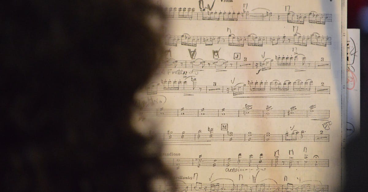 découvrez des biopics musicaux captivants qui racontent la vie et la carrière des artistes légendaires, mêlant émotions et performances iconiques.
