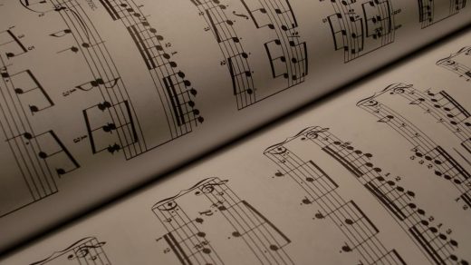 découvrez le monde fascinant des biopics musicaux, ces films qui racontent la vie inspirante des artistes légendaires à travers leur musique et leurs combats.
