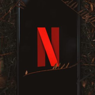 découvrez les meilleures séries netflix, des nouveautés incontournables aux classiques préférés, pour tous les goûts et tous les genres.