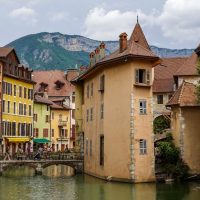découvrez le festival d'annecy, le rendez-vous incontournable du cinéma d'animation, avec projections, ateliers et rencontres internationales.