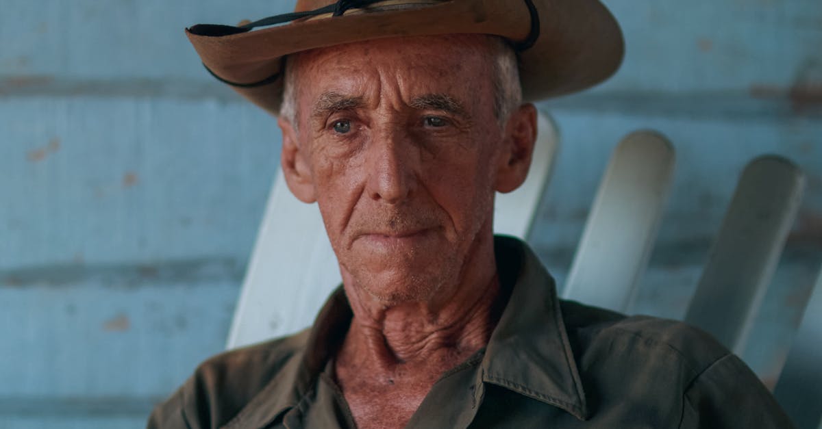 découvrez les secrets de la santé et du bien-être de clint eastwood, acteur et réalisateur emblématique, ainsi que ses habitudes pour rester en forme.