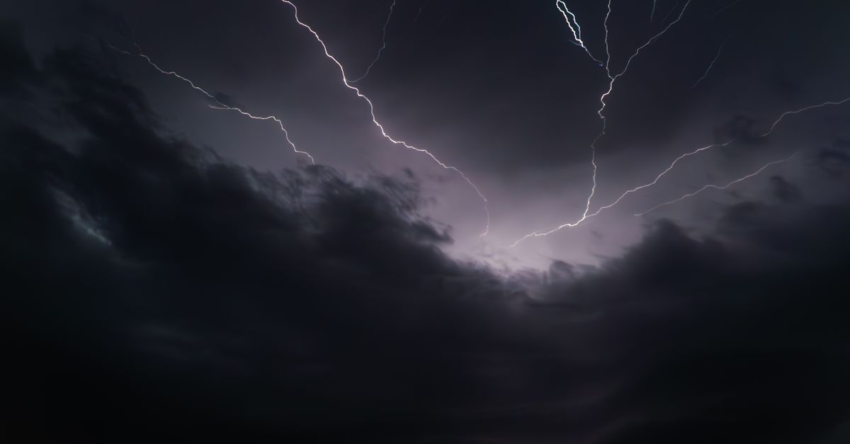 découvrez l'épisode captivant de doctor who intitulé 'storm', où le docteur affronte des tempêtes temporelles menaçantes et des aventures palpitantes à travers le temps et l'espace.