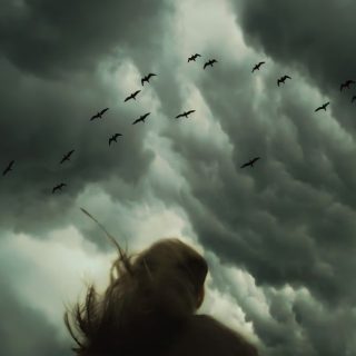 découvrez l'épisode palpitant de doctor who intitulé "storm", où le docteur affronte une tempête mystérieuse mettant en péril l'univers. plongez dans cette aventure captivante remplie de suspense et de science-fiction.