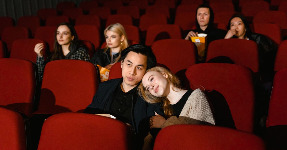 découvrez une sélection émouvante de films et séries romantiques pour tous les passionnés d'histoires d'amour touchantes et inoubliables.