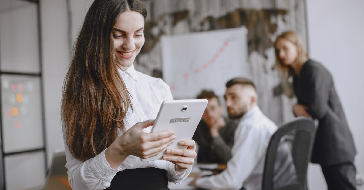 découvrez notre tablette robuste, conçue pour résister aux environnements difficiles tout en offrant performance et fiabilité pour vos besoins professionnels.