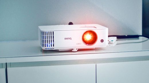 découvrez notre sélection de vidéoprojecteurs haute qualité pour une expérience visuelle exceptionnelle à la maison ou au bureau. technologie avancée, images nettes et performance fiable.