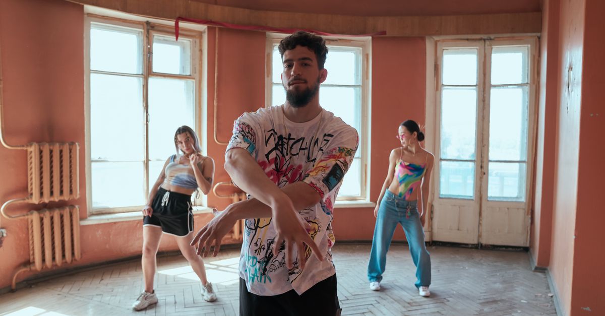 découvrez danceteria, l'endroit incontournable pour vivre des soirées dansantes inoubliables avec une ambiance électrisante et une musique variée.