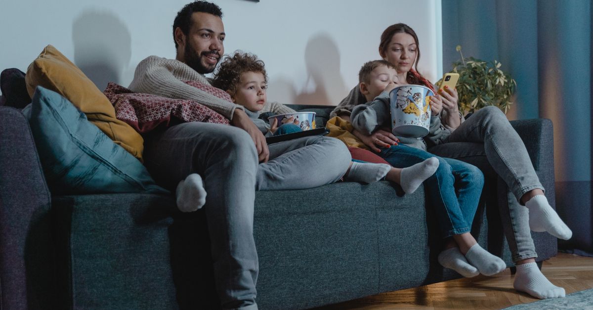 découvrez les séries incontournables disponibles sur disney+, avec des aventures magiques, des histoires passionnantes et vos personnages préférés pour toute la famille.